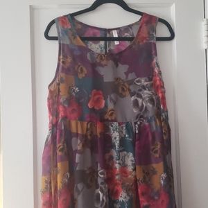 Xhilaration floral pattern dress on size large